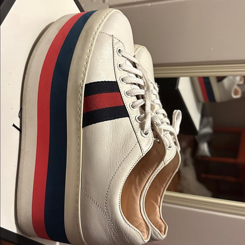 Authentic Gucci sneakers - Picture 8 of 10